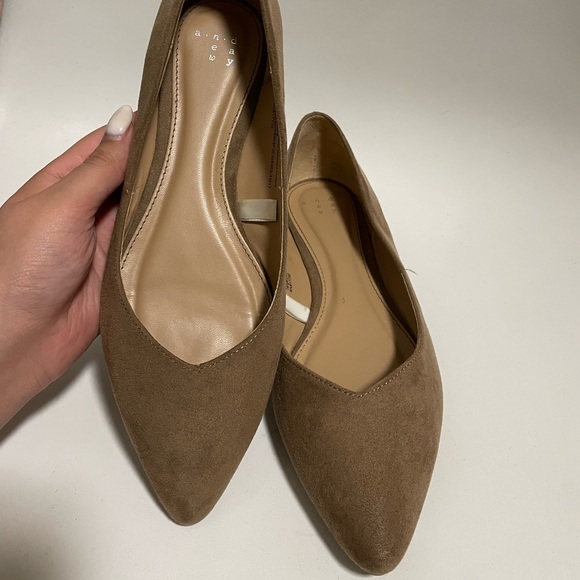 Light brown suede flats - Picture 2 of 3